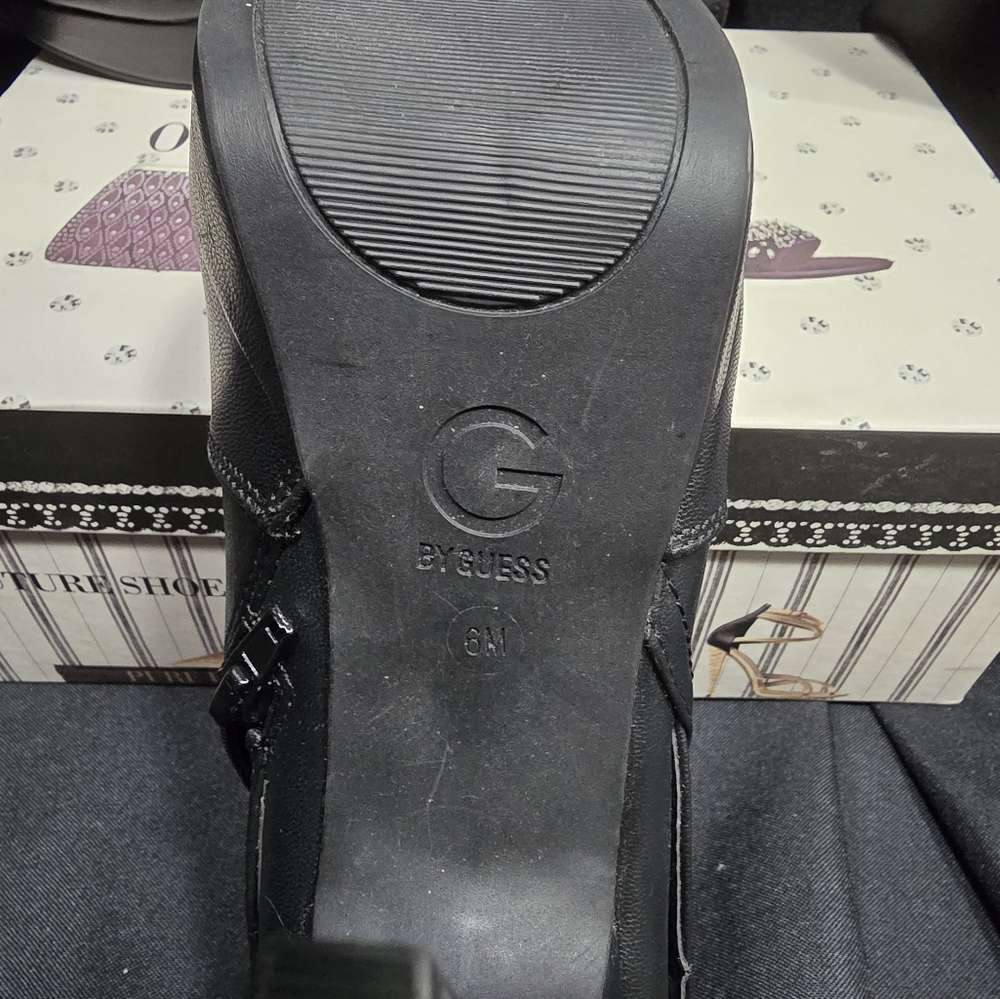 Guess booties - Picture 3 of 6